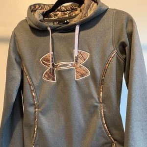 Under Armour womans Hoodie